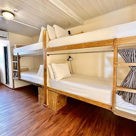 Socialtel Bocas Del Toro Hotel Bagian luar foto