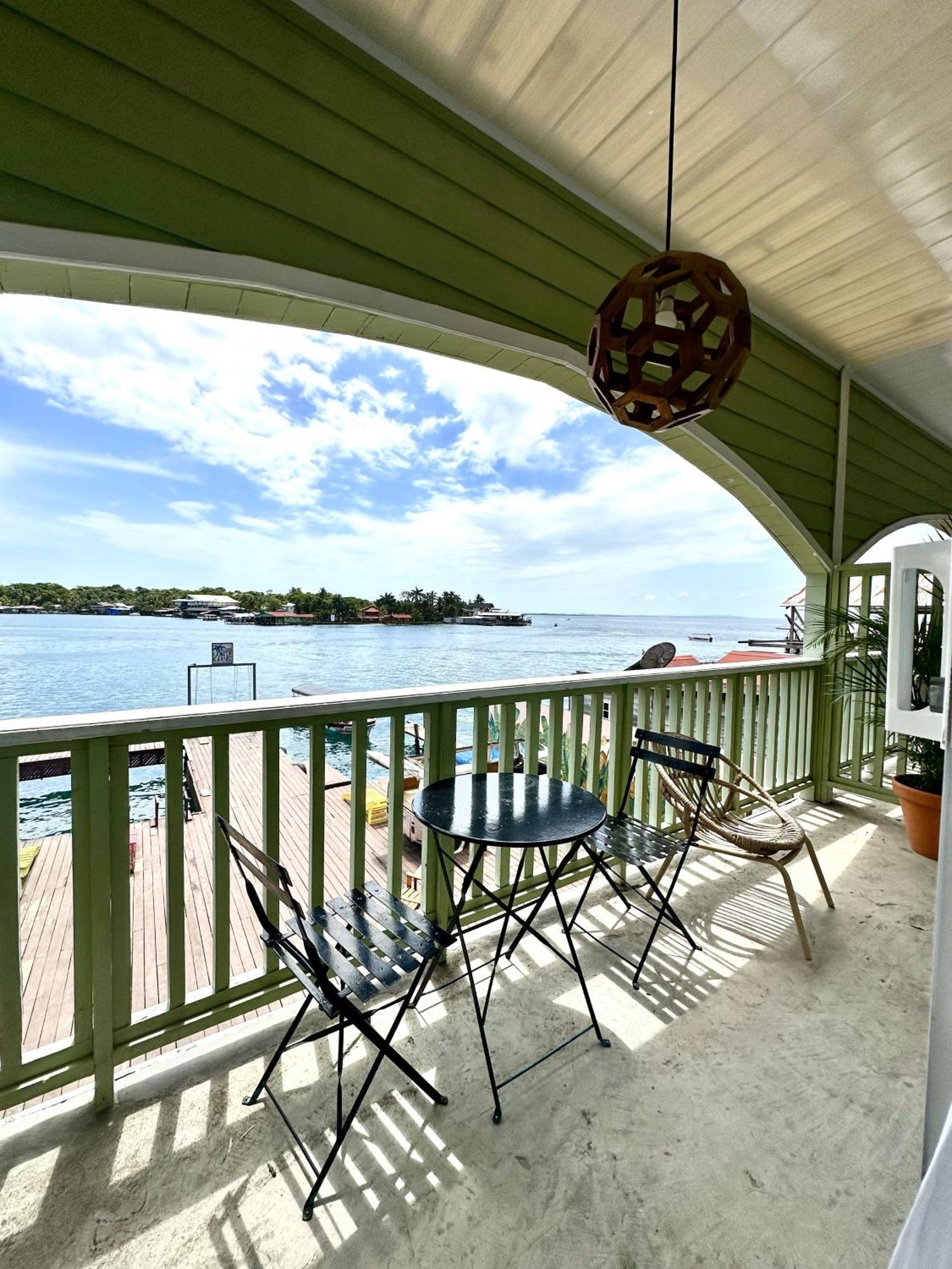 Socialtel Bocas Del Toro Hotel Bagian luar foto