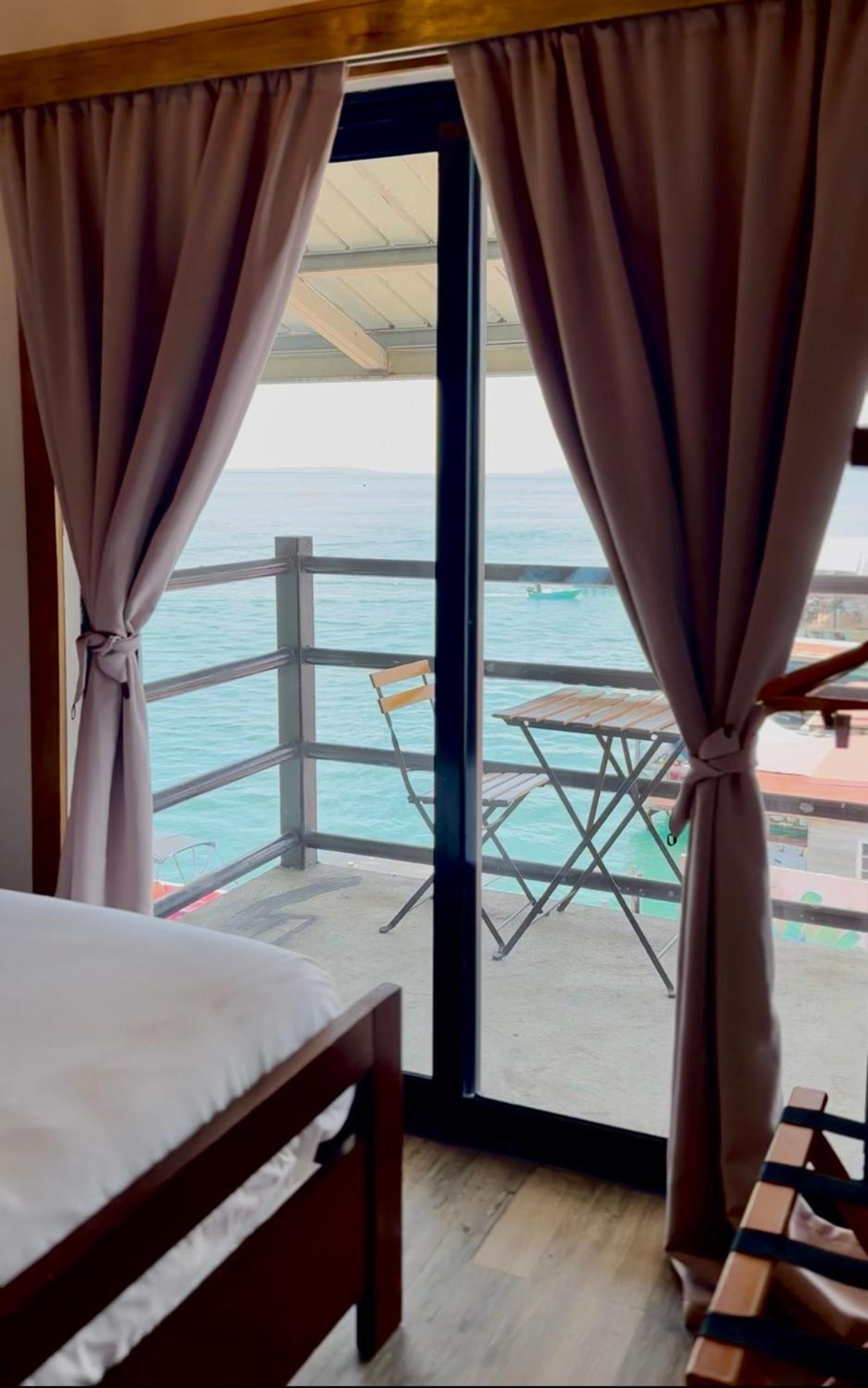 Socialtel Bocas Del Toro Hotel Bagian luar foto