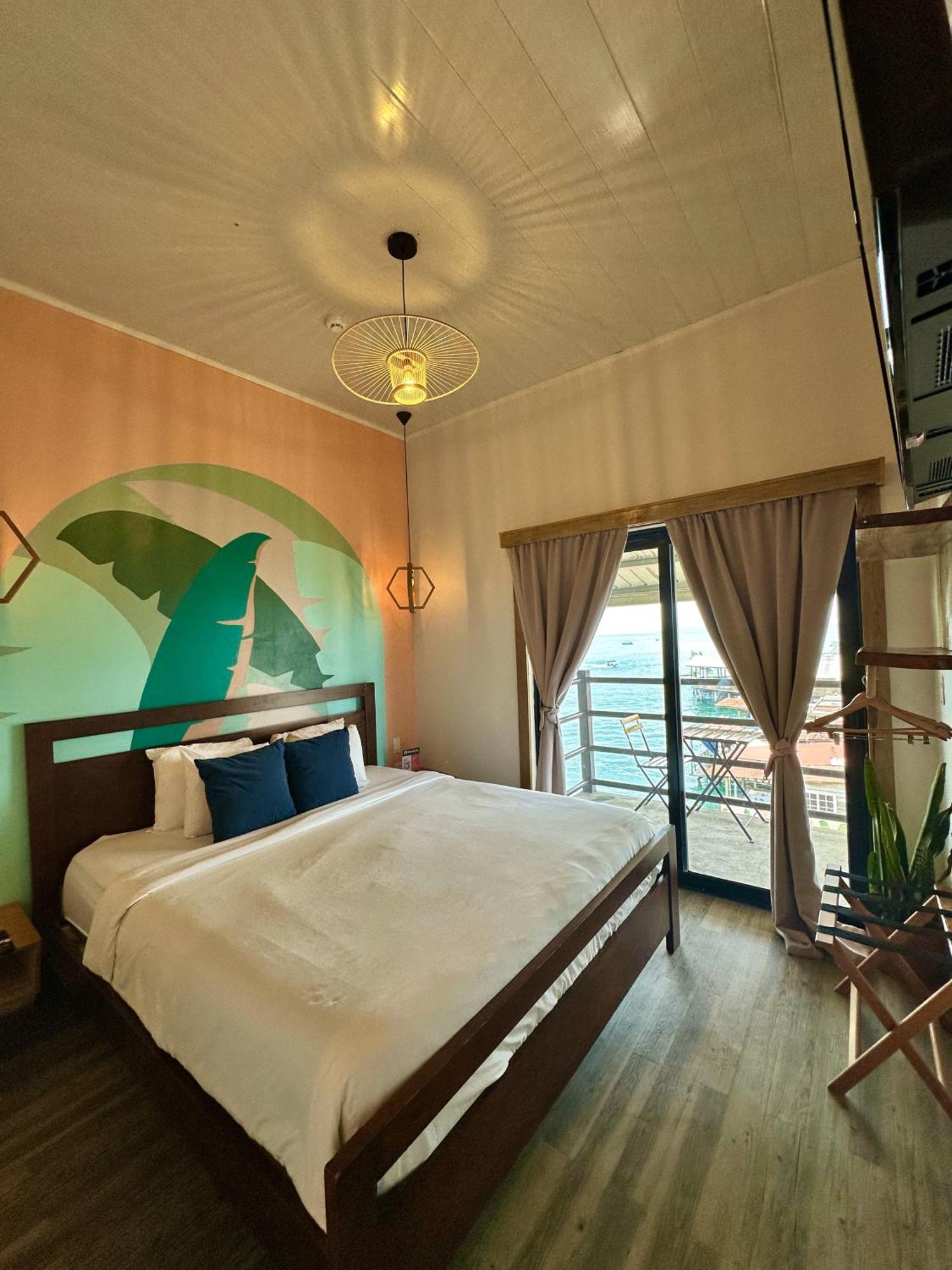 Socialtel Bocas Del Toro Hotel Bagian luar foto